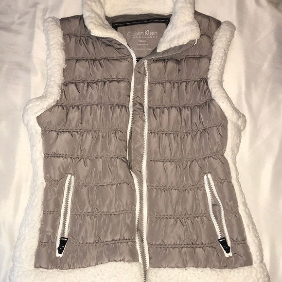 Calvin Klein puffer vest - Picture 1 of 6